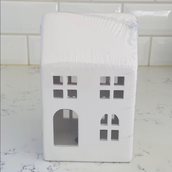 White Ceramic Tall Light Up House - Picture 7 of 15